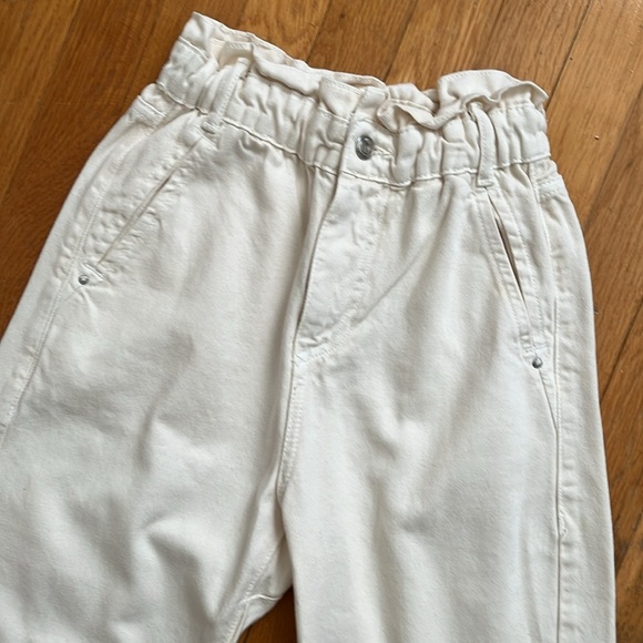 Zara Size 0 Baggy Paperbag Jeans in Ecru / Cream Elastic Waist Denim - Picture 6 of 16